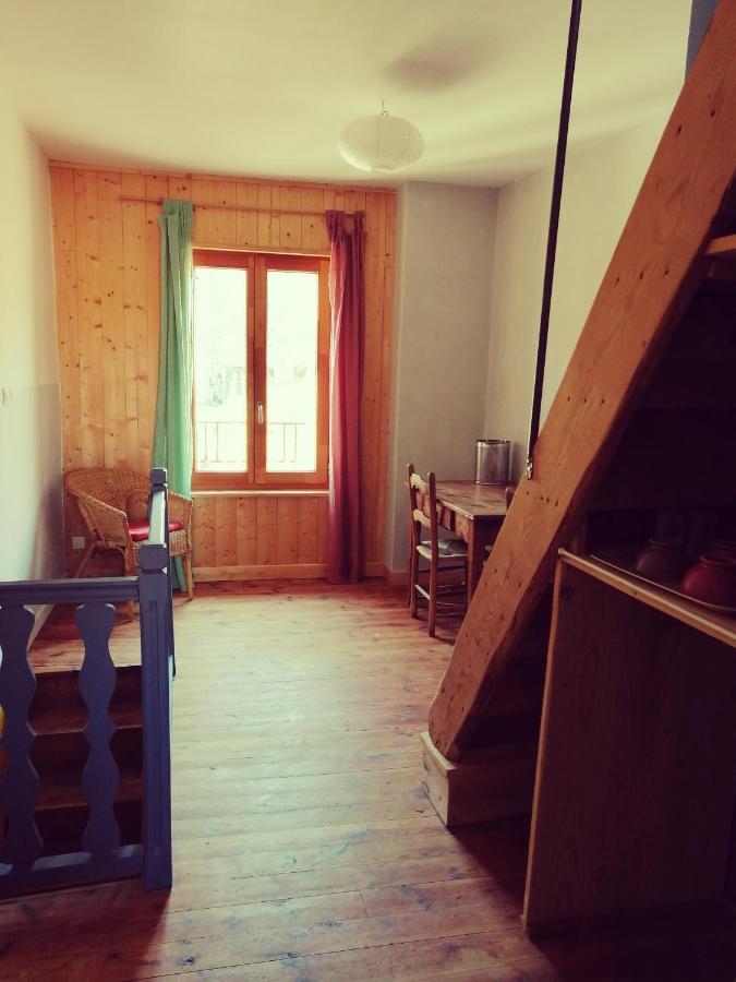 File Dans Ta Chambre ! Le Monastier sur Gazeille 外观 照片